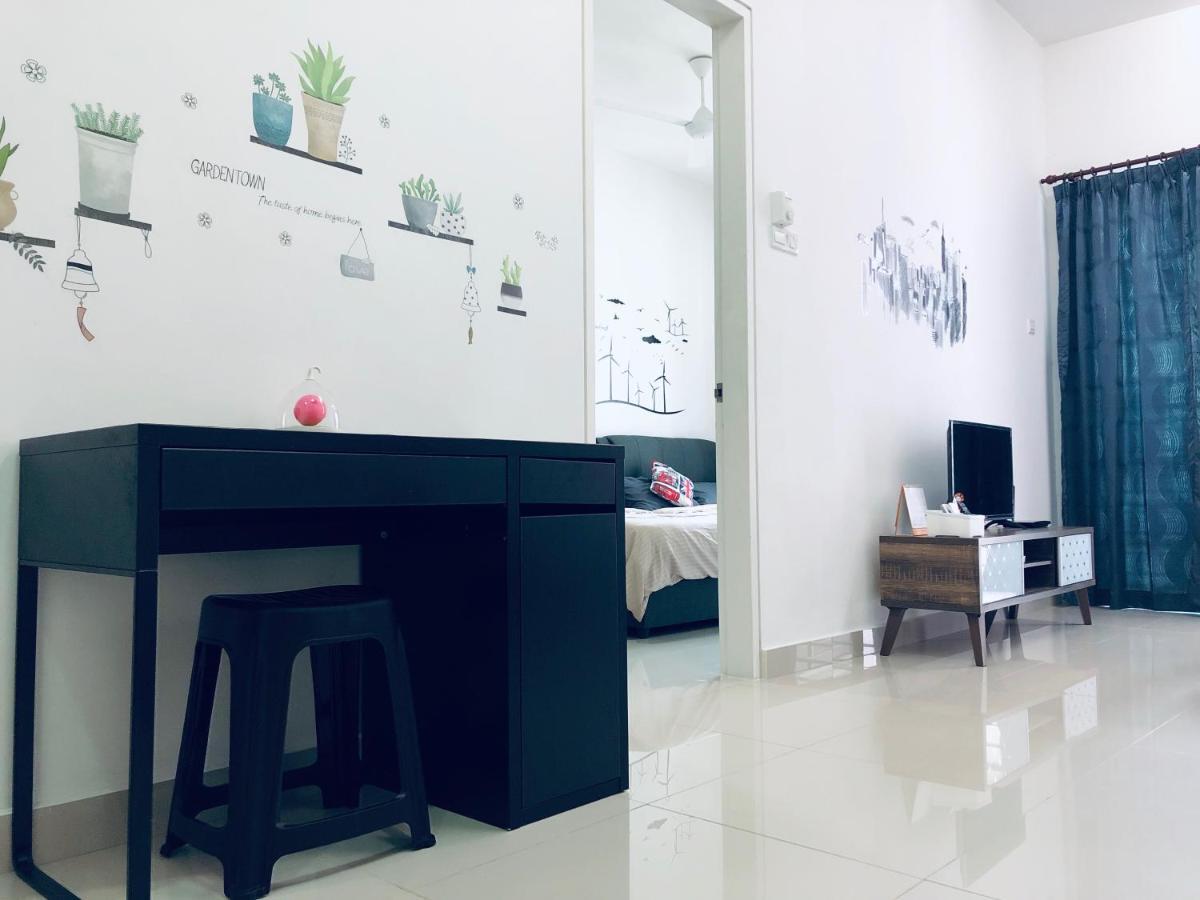 Cozysoho-cyberjaya,netflix Provided,fit 5pax Cyberjaya